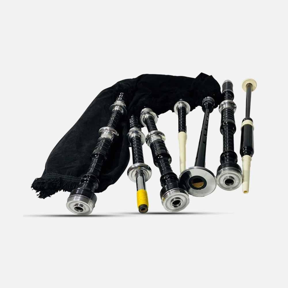 Black Mounts Bagpipe - Image 3
